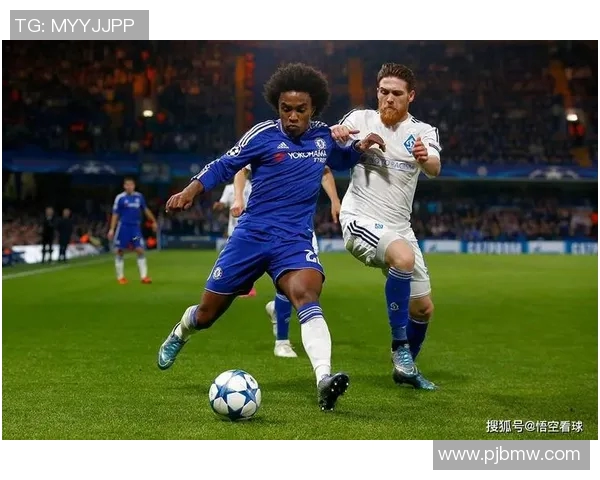 克卢日与萨迪纳摩的激烈对决揭示了足球战术的精彩与魅力